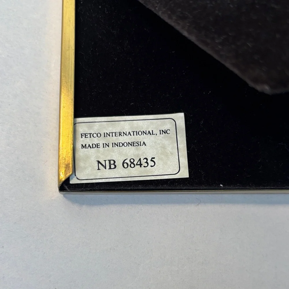 Fetco International Inc Elegant Gold Tone Picture Frame